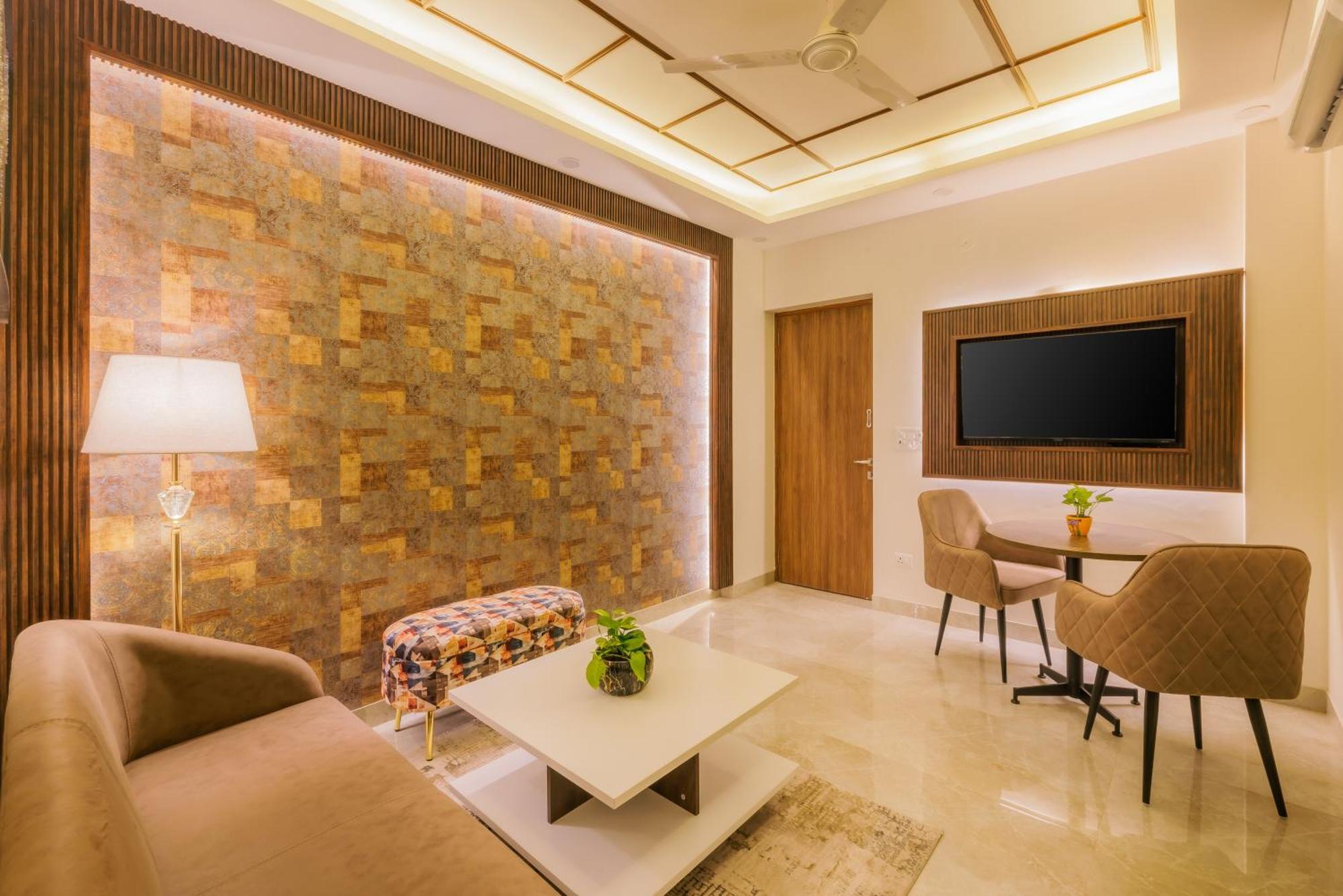 Kyomi Service Apartments คูร์เคาน์ ภายนอก รูปภาพ