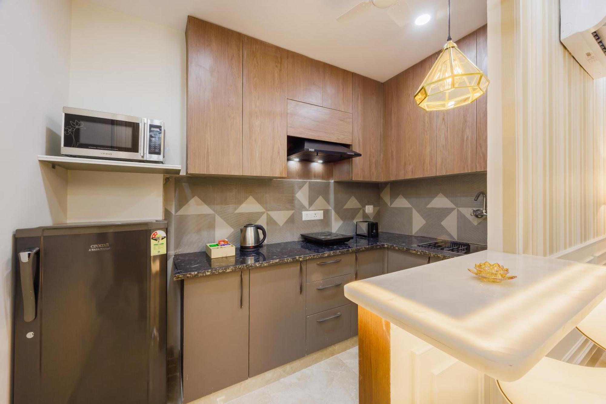 Kyomi Service Apartments คูร์เคาน์ ภายนอก รูปภาพ