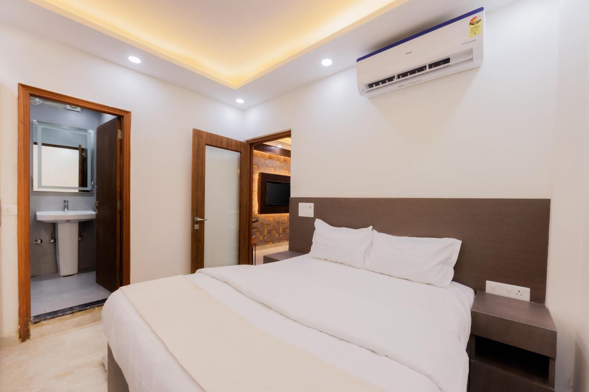 Kyomi Service Apartments คูร์เคาน์ ภายนอก รูปภาพ