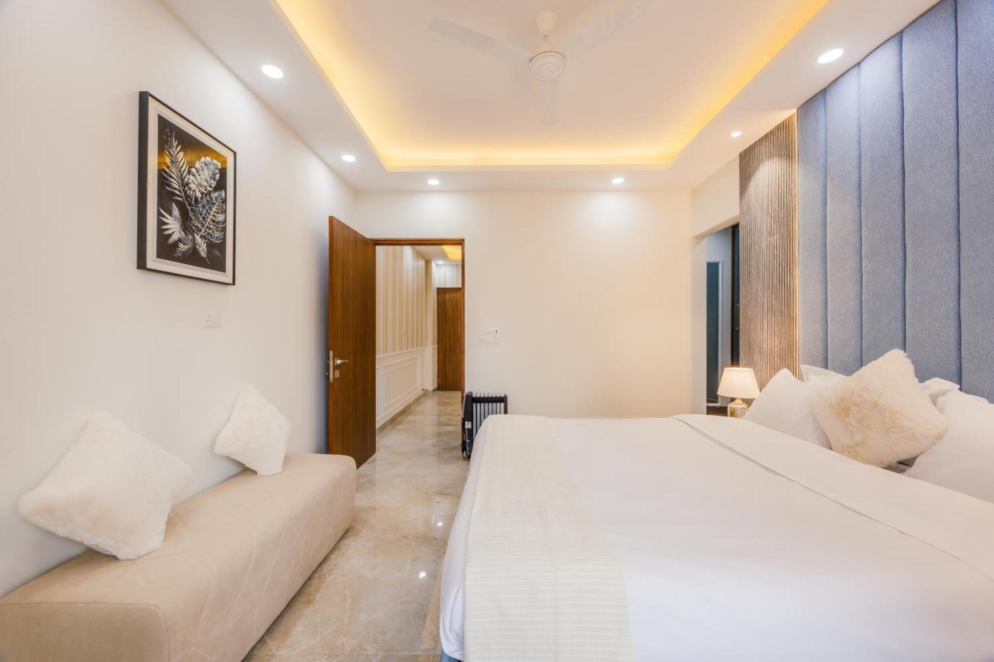 Kyomi Service Apartments คูร์เคาน์ ภายนอก รูปภาพ