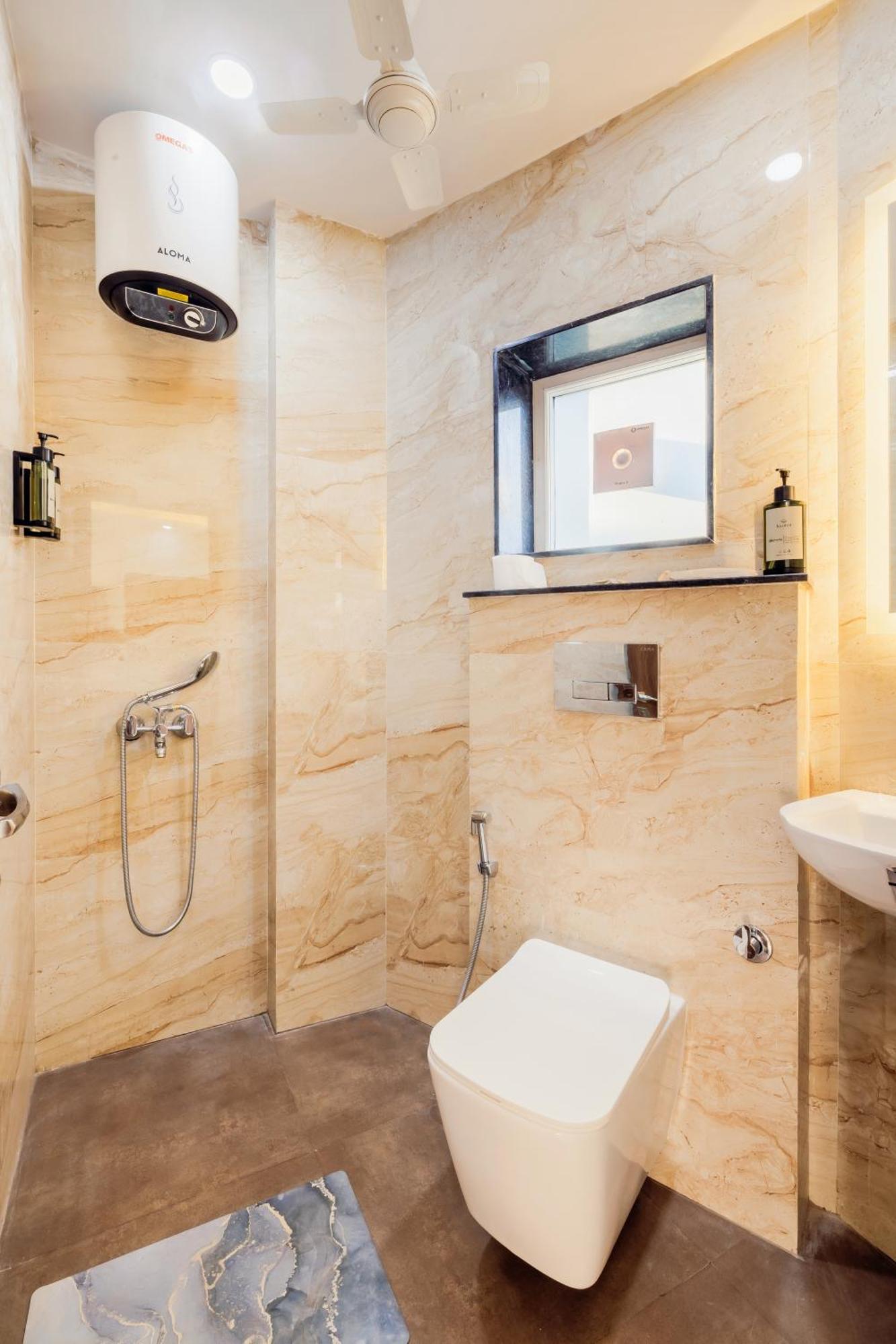 Kyomi Service Apartments คูร์เคาน์ ภายนอก รูปภาพ