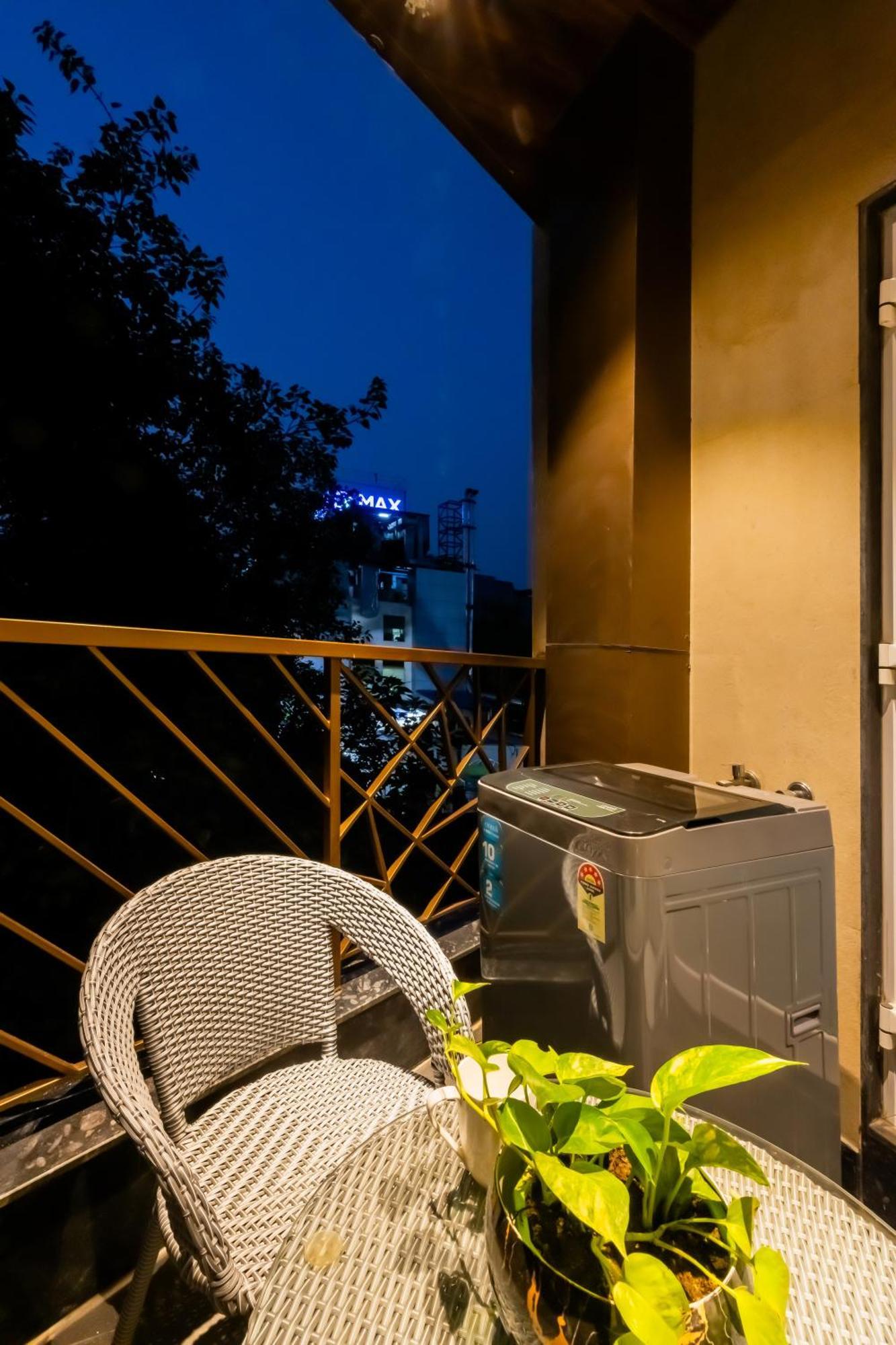 Kyomi Service Apartments คูร์เคาน์ ภายนอก รูปภาพ
